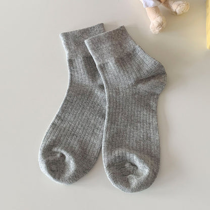 Cozy Cloud Socks: Softness You Can Wear         （$9.9 for three pairs）